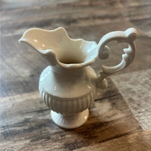 Godinger & Co Porcelain Creamer